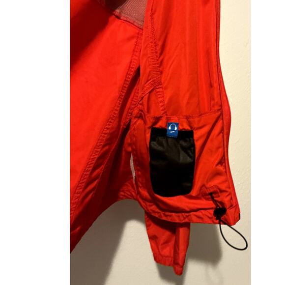 Brooks Women's Red Lightweight Size Small Windbreaker Jacket - Picture 3 of 4